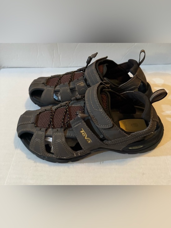 Teva Forebay Sandal for Men Size 8 main image 9